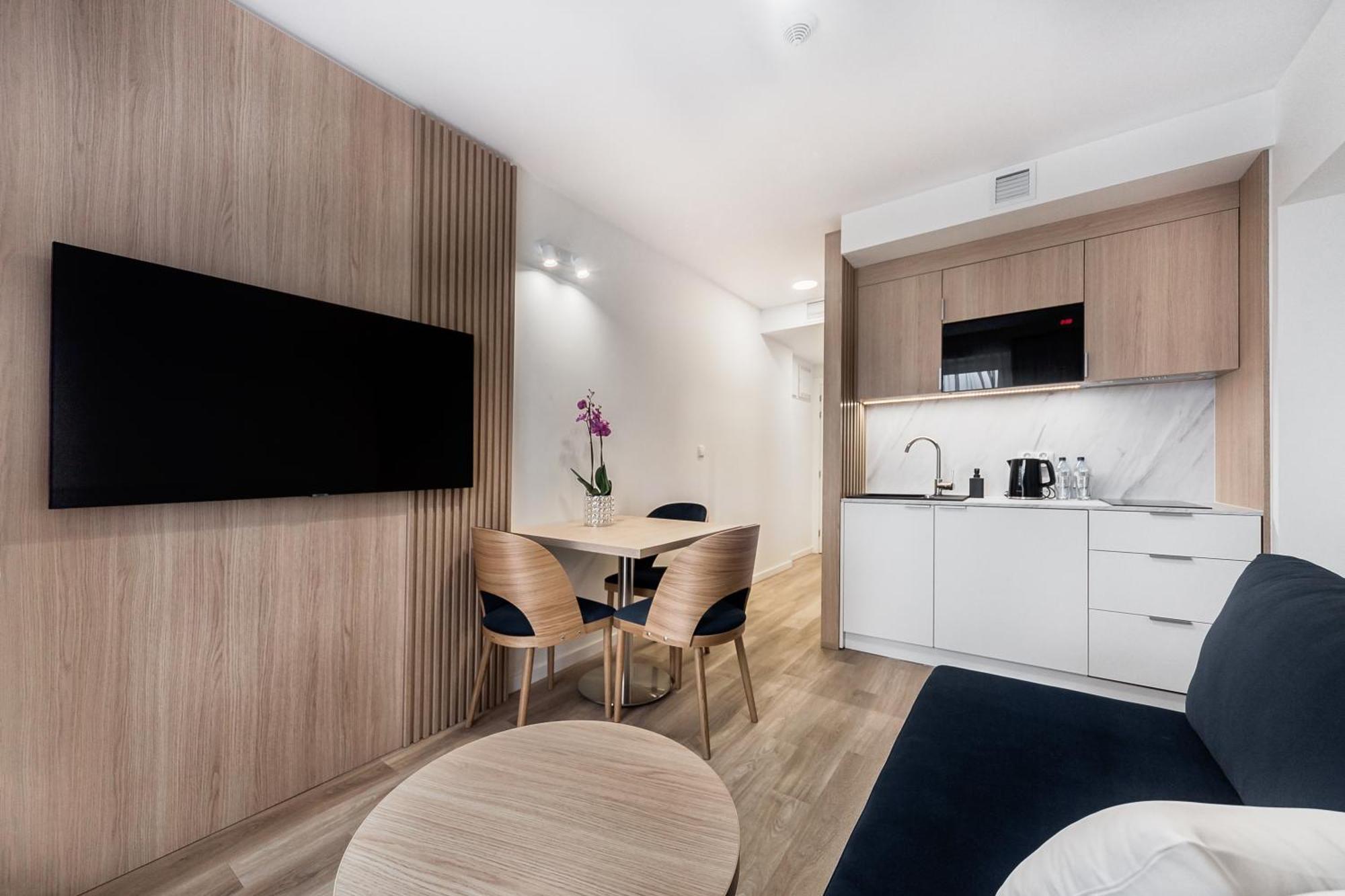 Aurum Aparthotel - Nowe Apartamenty Blisko Plazy - Neue Appartements In Strandnaehe ชวีโนวิชแจ ภายนอก รูปภาพ
